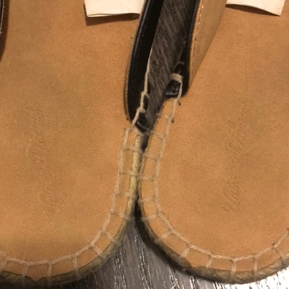 Black Universal Thread mules - Picture 5 of 5